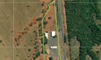 Imagem 2: Prata/MG ? Posto de Combustíveis com 03.11.00 hectares na BR-153