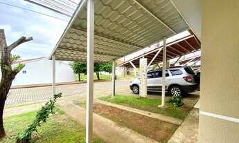 Imagem 3: Casa em Condomínio fechado com vaga de garagem coberta e piscina