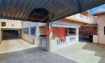 Imagem: Casa de 3 quartos para alugar no bairro