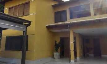 Imagem 2: Arniqueira Conj 04, Casa 4 qts, 3 suítes, lote 872m, condomínio, excelente localização