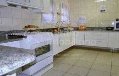 Imagem 5: CASA à venda com piscina e 5 quartos em Peruíbe, no bairro Bougainvillee I