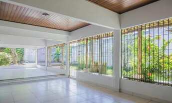 Imagem 3: Casa, 500m², 2/4, 2vgs, em frente a pça Frei Daniel