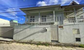 Imagem: Ótima casa com 4 dormitórios no bairro