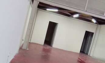 Imagem 6: Galpão para alugar 330m² com 03 vagas em avenida principal de Guarulhos