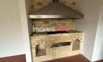 Imagem 3: De frente a uma linda praça, totalmente reformada