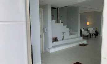 Imagem 3: Casa para aluguel e venda possui 400 metros quadrados com 3 quartos.