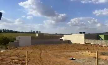 Imagem: Esquina formada por 3 terrenos - Colina