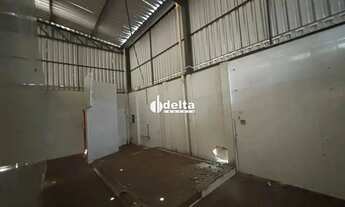 Imagem 5: Galpão comercial disponível para locação no bairro Jardim Europa em Uberlândia-MG