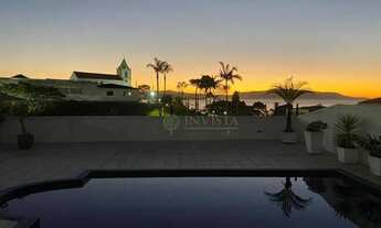 Imagem: Casa com 3 suítes e piscina privativa para