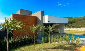 Imagem 2: Imóvel para aluguel e venda possui 329 metros quadrados com 3 quartos