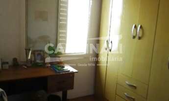 Imagem 7: Casa de três dormitórios sendo um suíte em condomínio fechado