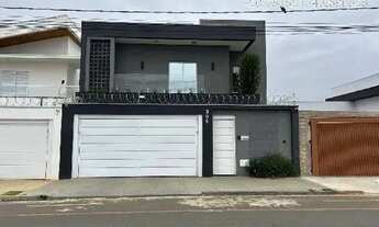 Imagem: Oportunidade! Casa com 260,03 m² PR e 203,42