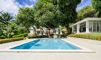 Imagem: Mansão neoclássica a venda no condomínio