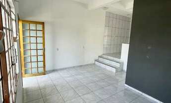 Imagem 5: Aluga-se, excelente sobrado (em frente a capela Madre Paulina) no Alto das