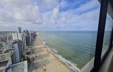 Imagem 6: Cobertura beira mar à venda, 4 suítes, sendo uma Master com closet e banheira, piscina pri