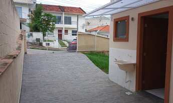 Imagem 5: Oportunidade!!!Sobrado de esquina de 02 dormitórios com ótima localização e terreno grande