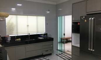 Imagem 4: Casa para venda possui 150 metros quadrados com 3 quartos em Jardim Botânico - Uberlândia