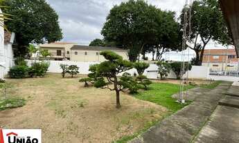 Imagem 7: Casa para aluguel possui 211 metros quadrados com 4 quartos