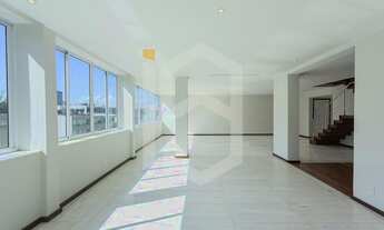 Imagem 3: Apartamento para aluguel e venda possui 330 metros quadrados com 4 quartos