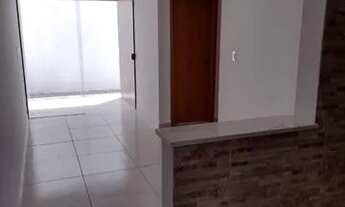 Imagem 7: Aluga-se apto com 2 quartos sendo uma suíte, sala cozinha e uma área privativa