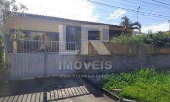 Imagem 1: Casa independente, 3 quartos com anexo, localizada à poucos metros da orla da lagoa *CN-04