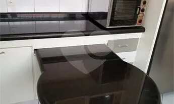 Imagem 7: Excelente sobrado com 3 suítes e 4 vagas de garagem. Aquecimento solar