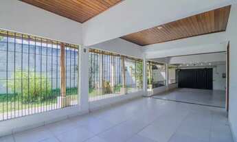 Imagem 5: Casa, 500m², 2/4, 2vgs, em frente a pça Frei Daniel