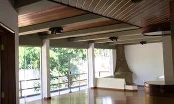 Imagem 2: Casa para venda possui 550 metros quadrados com 4 quartos