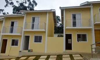 Imagem: Casa com 2 dormitório e quintal em condomínio