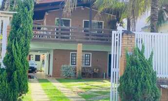 Imagem 2: Casa e chales pé na areia em maranduba