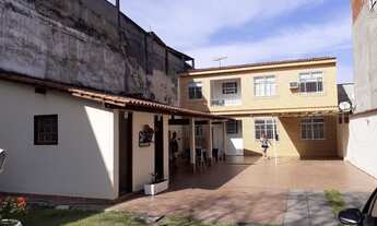 Imagem 2: Rocha Miranda casa de frente sala 2 ambientes com 3 Qtos, amplo quintal