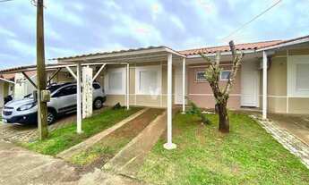 Imagem 4: Casa em Condomínio fechado com vaga de garagem coberta e piscina