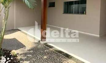 Imagem 7: Casa residencial disponível para venda no bairro Jardim Veneza em Uberlândia-MG