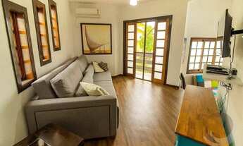 Imagem 2: Casa para Venda em Florianópolis, Cacupé, 6 dormitórios, 2 suítes, 5 banheiros, 4 vagas