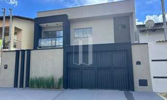 Imagem: Sobrado 3 Quartos, 3 Suítes, 2 Vagas e