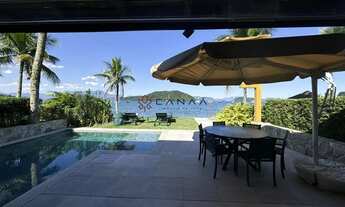 Imagem: Espetacular casa pé na areia em Angra dos