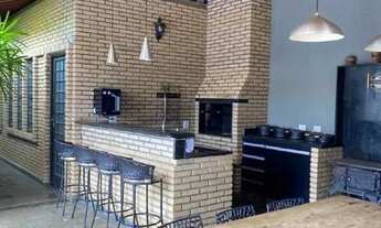 Imagem 4: Oportunidade Excepcional: Ampla Residência com Edícula no Colinos