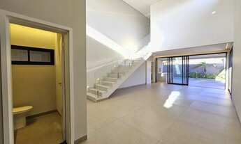 Imagem 2: Sobrado no Alphaville III - Excelente distribuição de espaços