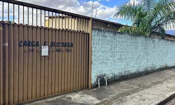 Imagem: CASA / COMERCIAL Casa de Rua com 5 Quarto(s)