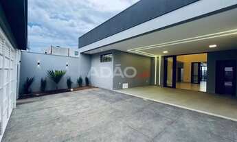 Imagem 2: MORAR BEM EM GOIÃNIA - CASA A VENDA SETOR TRÊS MARIAS Casa de Rua com 3 Quarto(s) e 5 banh