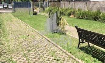 Imagem 5: PORTO ALEGRE - Prédio Inteiro - Tristeza