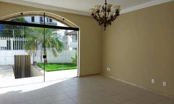 Imagem: Casa para venda tem 296 metros quadrados