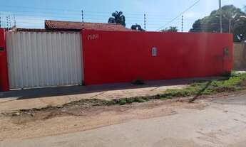 Imagem: Casa em Cáceres com piscina e churrasqueira