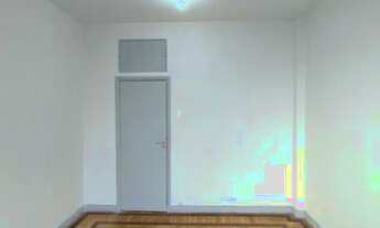 Imagem 5: 2 quartos sala cozinha banheiro varandinha. centro/rua dos invalidos 224