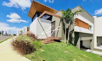 Imagem 3: Linda Casa Térrea em Condomínio Fechado, Conceito Integrado, 3 Suítes, Piscina