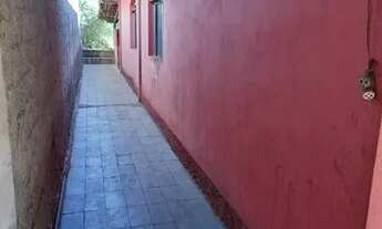 Imagem 3: Casa com 03 quartos sendo 01 suíte, varanda, todo murado