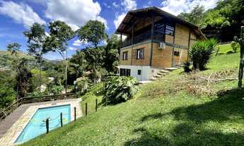 Imagem: Casa de condomínio com 3 quartos sendo