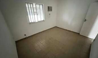 Imagem 7: Amplo Quintal ! Casa com 3 dormitórios