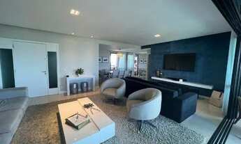 Imagem 5: Apartamento para aluguel possui 206 metros quadrados com 4 quartos