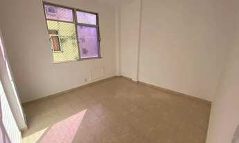 Imagem 7: 2 quartos no oração do Catete, colado no metrô